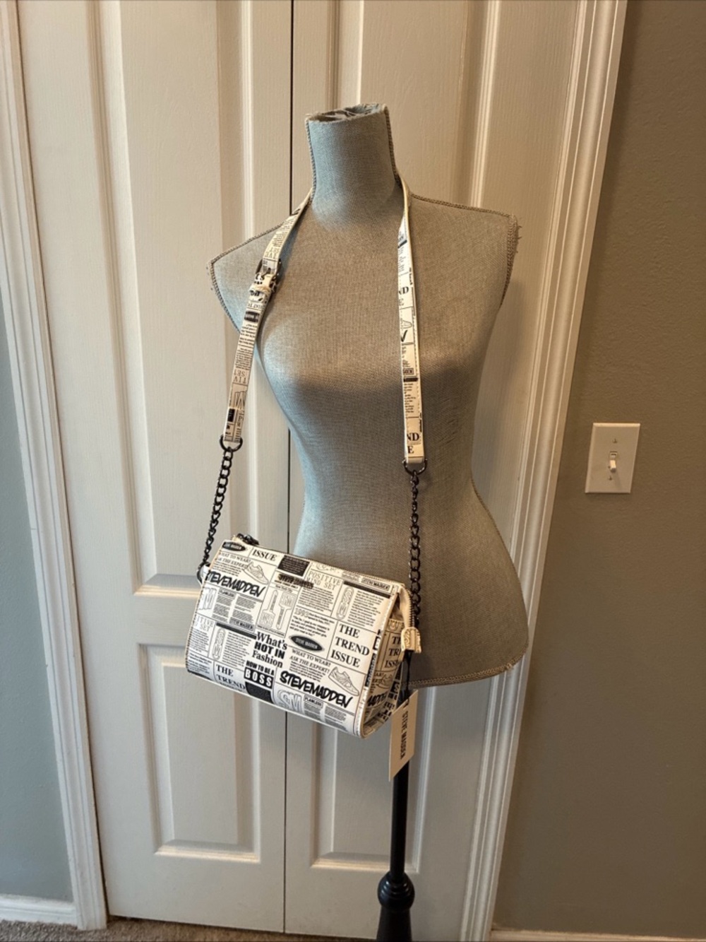 Steve Madden blexi top zip news print crossbody purse